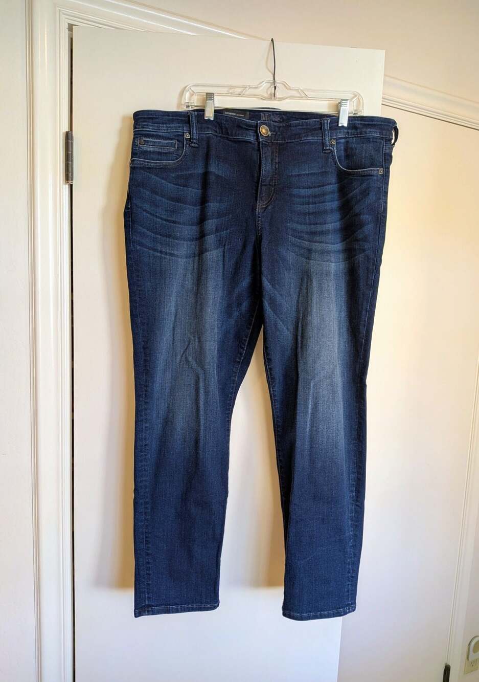 KUT from the Kloth Catherine Boyfriend Jeans Dark Wash Size 18W